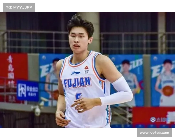 福建男篮宣布与邹阳成功续约 上赛季场均贡献16分8篮板